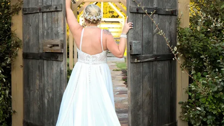 https://cdn.salonspotlight.com/photos/EofCowUEsh1Kd0cVYF7y/b625af2f-7aa2-4629-990b-015392031e0a_720x720