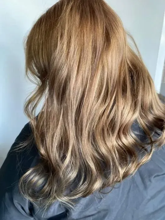 https://cdn.salonspotlight.com/photos/EonRh8SihwAUx67eSEDl/435304a9-4451-4639-89c4-5ed1338e3568_720x720