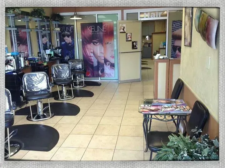 https://cdn.salonspotlight.com/photos/Eq5ZlXsQz1K8tC0EBud6/a904bd2b-1ac6-4fd3-b0e2-e5c39ef119d5_720x720