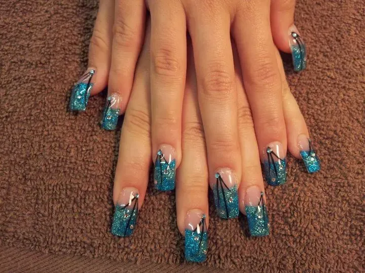 https://cdn.salonspotlight.com/photos/EtPzyMzM3Wfytppe4MGY/a9623205-85a4-47be-abb6-f2306475f79b_720x720