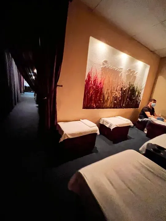 https://cdn.salonspotlight.com/photos/EvHGI3mm8CgM06EtqxHF/dc80d37a-9129-47b4-a10f-472e2fbe01dc_720x720