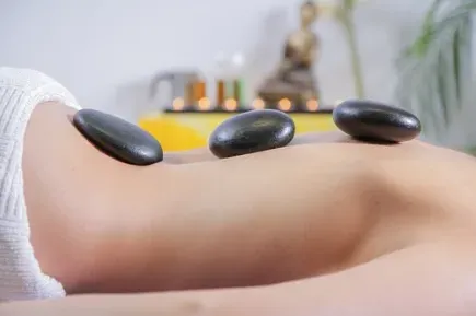 https://cdn.salonspotlight.com/photos/Ez0uA7BHnK3XqFlhwJhr/957ff556-6f2c-4661-b61a-343479f0af14_720x720