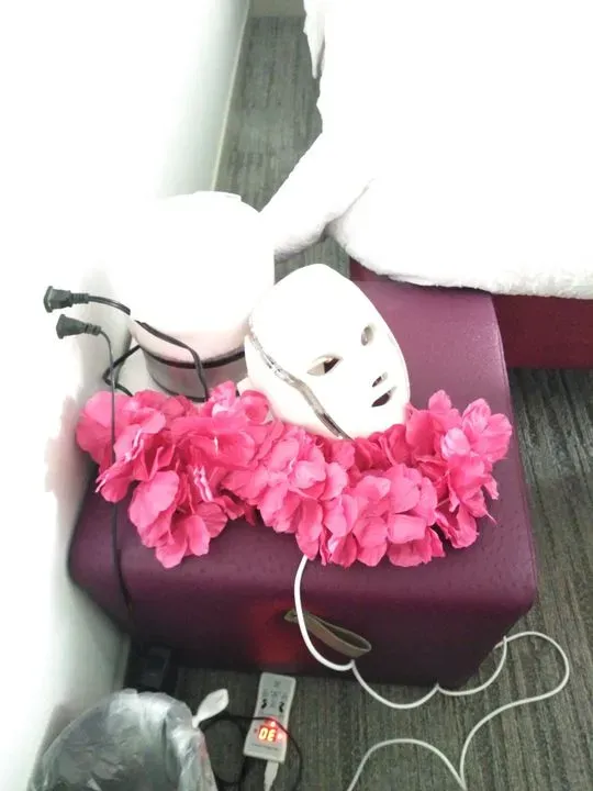 https://cdn.salonspotlight.com/photos/F0izMQC0SbXYBCtyLKwy/6d683c2e-9918-415f-b15f-5db04ec47a43_720x720