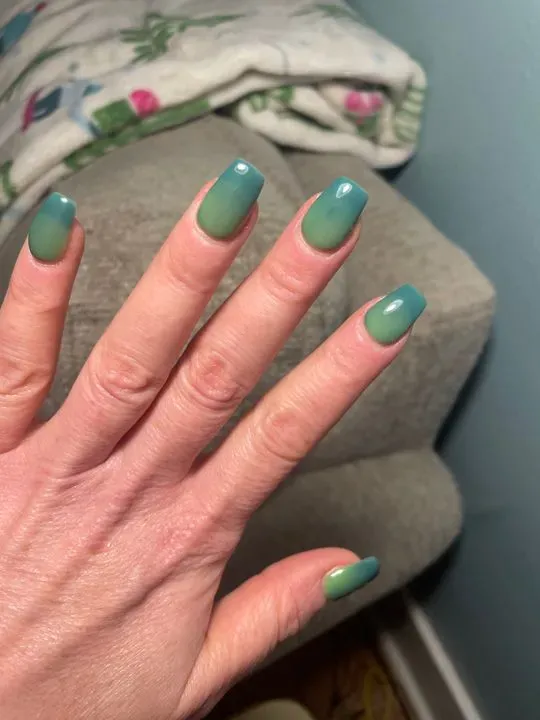 https://cdn.salonspotlight.com/photos/F1IHYkpkkhMNE38W4zmm/7186358b-0f62-4916-acd5-71145c721695_720x720