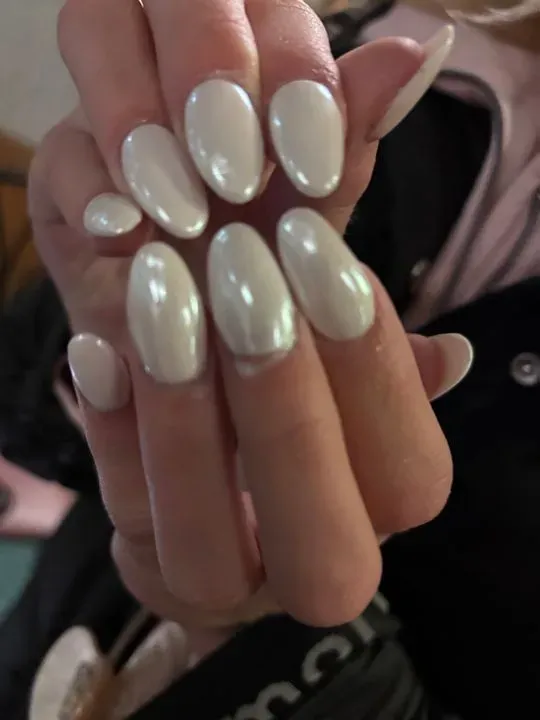 https://cdn.salonspotlight.com/photos/F1IHYkpkkhMNE38W4zmm/f6d45958-d789-4032-856f-2b24ec0f48f3_720x720