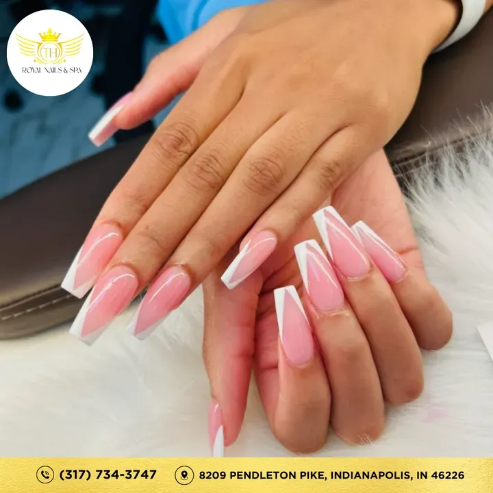 https://cdn.salonspotlight.com/photos/F4Pmd2c0gKmrjiylFRnC/272e8fe7-834f-40c8-b302-01dbe014798c_720x720