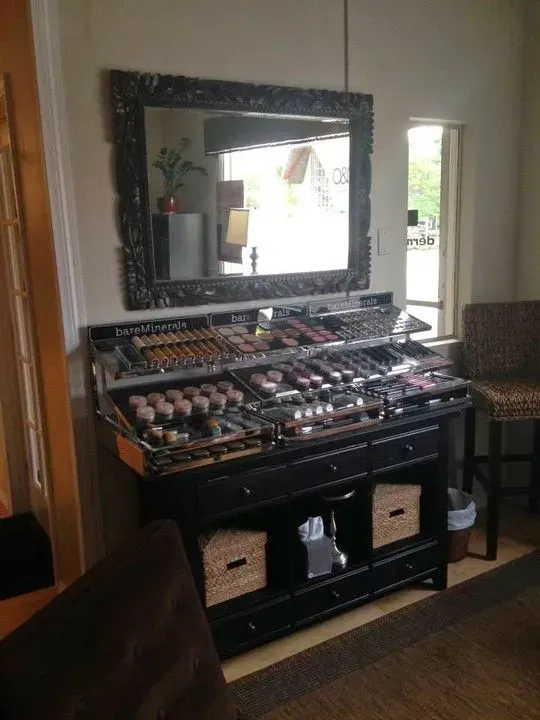 https://cdn.salonspotlight.com/photos/F7dq9lkmcBHC6cXFuhNg/63c44b65-5f67-4393-9e95-c8dde9a56ad9_720x720