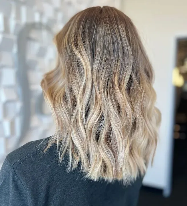 https://cdn.salonspotlight.com/photos/FBg57JFrQJXECWlH0b5p/d9c7639b-840c-4b14-9942-3381a868b12a_720x720