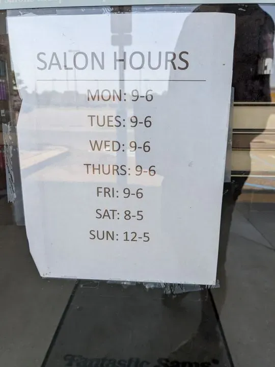 https://cdn.salonspotlight.com/photos/FCcKhBhgBbdRw3XqqdZb/cf88e1ad-3697-4bfd-bd32-2aa0e79cc2ad_720x720