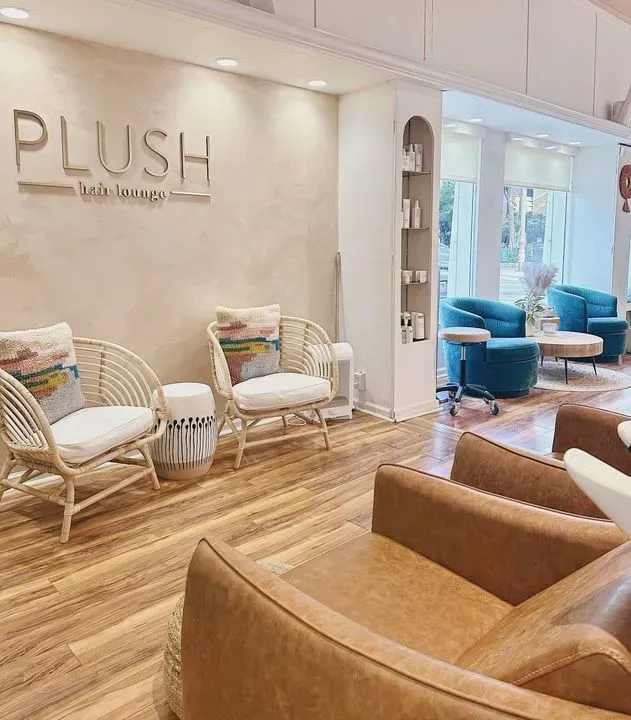 https://cdn.salonspotlight.com/photos/FJswgNcybovTm5aTCElF/7bebbbbe-b010-45f2-b557-e0e00f8834a1_720x720
