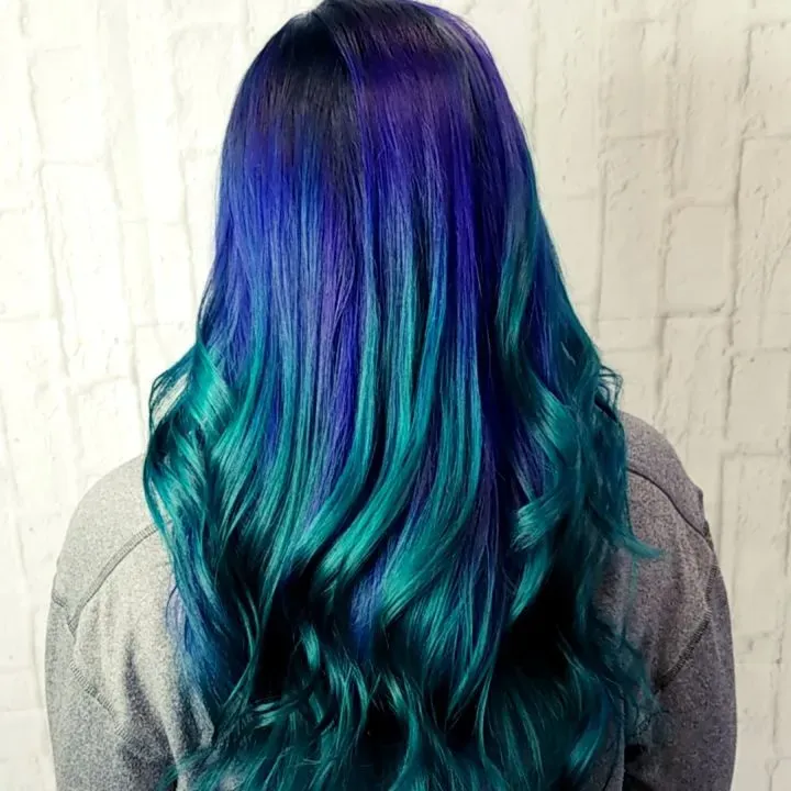https://cdn.salonspotlight.com/photos/FQjYM1s8lrHMPJndDYNK/f13e0484-ac04-4484-a57a-0fda0ac4c432_720x720