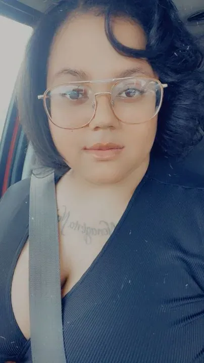 https://cdn.salonspotlight.com/photos/FR0OEmL7syEziQZ8QgHo/20a15f07-36d1-4f5c-962c-9b3bb8e2b871_720x720