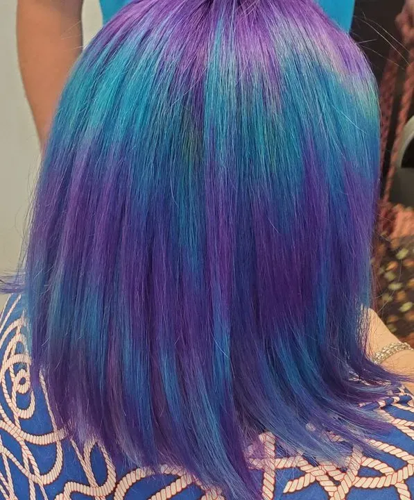 https://cdn.salonspotlight.com/photos/FRIqr66tknK8ph87ugtO/71ae1b7b-5d57-427f-898f-ee7e73c79f65_720x720