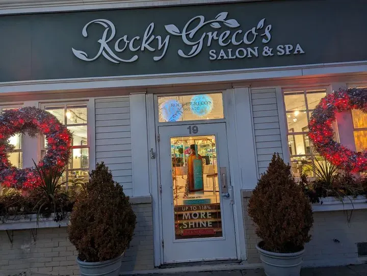 https://cdn.salonspotlight.com/photos/FRVfNBc4KCu0PIcMIGdd/ca2974fc-55f0-4f2c-ab8b-b607af28e6c2_720x720
