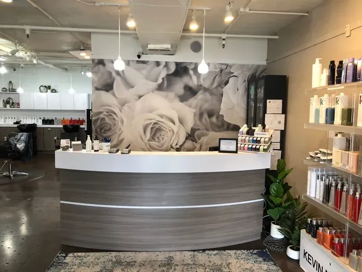 https://cdn.salonspotlight.com/photos/FSOT4Hn2mwq6jQTrWSLl/e5c0851b-fd93-4b55-b2e6-9f6566f88b4d_720x720
