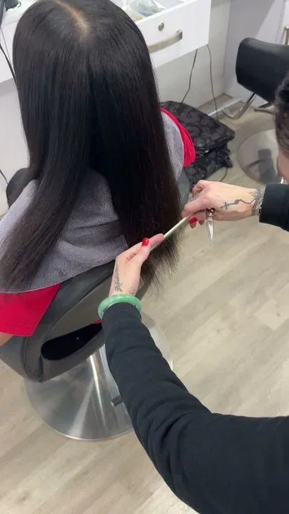 https://cdn.salonspotlight.com/photos/FViCf9fUsHEGCi5Jz6lE/b8d2250f-426b-4daf-9cfd-c2c157fedf6d_720x720