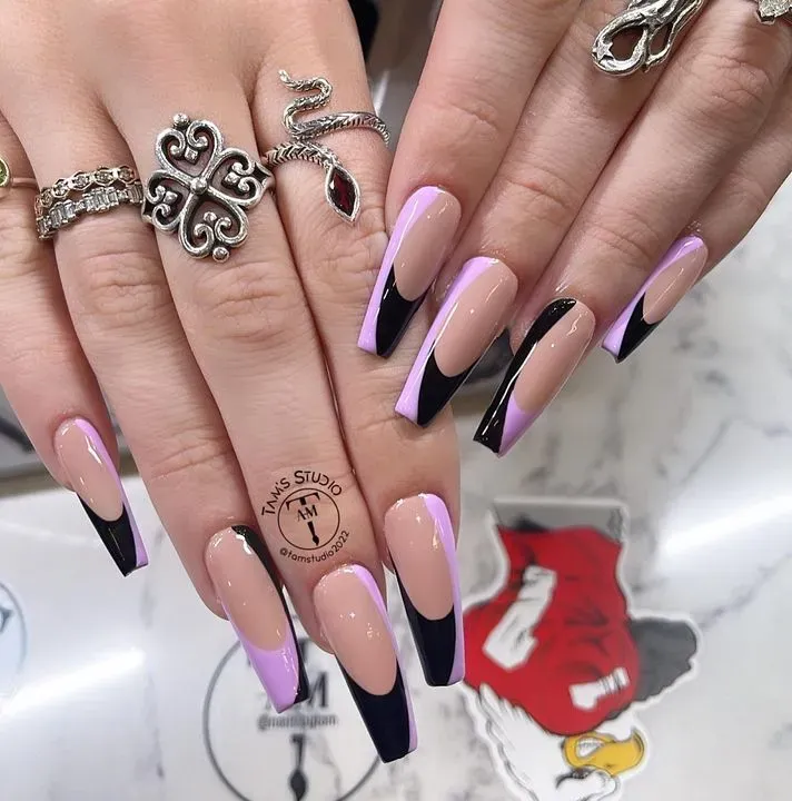 https://cdn.salonspotlight.com/photos/FZ8J223kPXVHAgFcrKkJ/05523d56-7780-48de-8f90-fcfb6f0be9b1_720x720