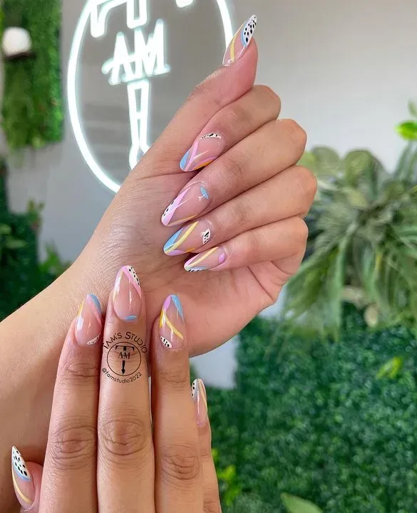 https://cdn.salonspotlight.com/photos/FZ8J223kPXVHAgFcrKkJ/5af92c69-3a85-4b44-afc9-19a32bc4a176_720x720