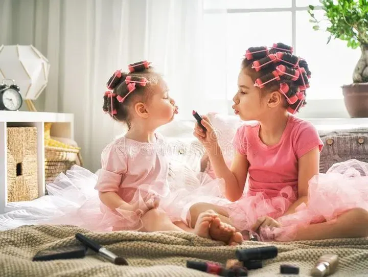 https://cdn.salonspotlight.com/photos/FZoKZBRxFQsWZLwYrooF/608a4296-444a-4f91-a752-2db1f8f1da47_720x720