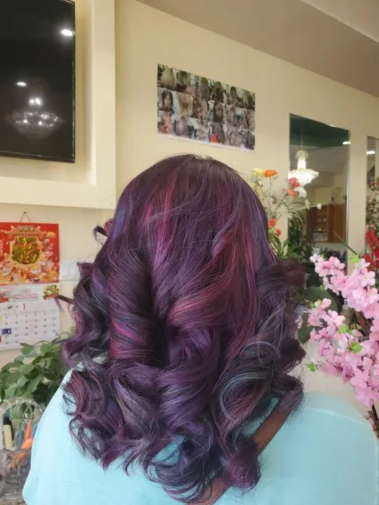 https://cdn.salonspotlight.com/photos/FZwtZmcblJSsAsyIDzg9/800db2f6-5c8e-47c6-a731-21e74b0f7fcb_720x720