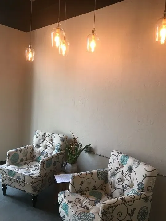 https://cdn.salonspotlight.com/photos/FeKc2gSj3yZ9MahHxQuz/97e46ee9-6537-4718-bd0c-c9543c970311_720x720