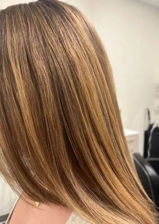 https://cdn.salonspotlight.com/photos/Fh4Lt0VP7CwaQSKAgRVr/b6e5350a-8dd4-4e78-bb56-8956f7e9b5b3_720x720