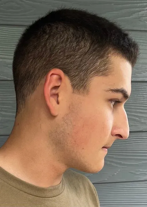 https://cdn.salonspotlight.com/photos/Fh4Lt0VP7CwaQSKAgRVr/e2b1416b-18db-4ca5-8ca2-e686d02f7930_720x720