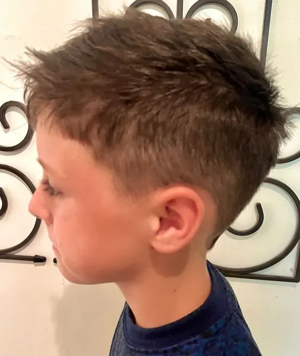 https://cdn.salonspotlight.com/photos/Fh4Lt0VP7CwaQSKAgRVr/f3a5d260-35bb-4cd5-b0fb-53c713827f85_720x720