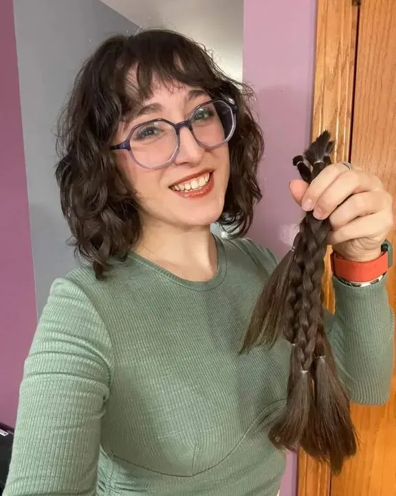 https://cdn.salonspotlight.com/photos/FhQixvVrCa0fg2g0fquA/311c1a89-3f25-4df1-9df3-c33e0c1304fe_720x720