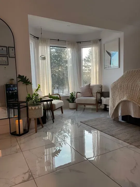 https://cdn.salonspotlight.com/photos/FiCNogIeshFLDnOsWh1c/6615c4b2-7eac-4104-a266-e5feeacb1b7c_720x720