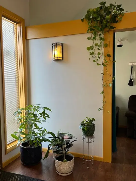 https://cdn.salonspotlight.com/photos/Fjw3ChwERTzbn5I4mrnF/92dbb59d-cff0-42dc-9eb7-929bf77a647b_720x720