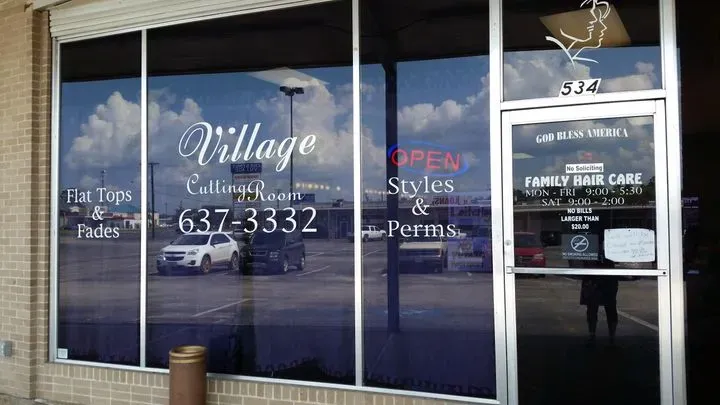 https://cdn.salonspotlight.com/photos/FoDQB8DQMgOOGjCShnEQ/bb4a8e61-a6bd-4873-a0f7-c3d181ab1578_720x720