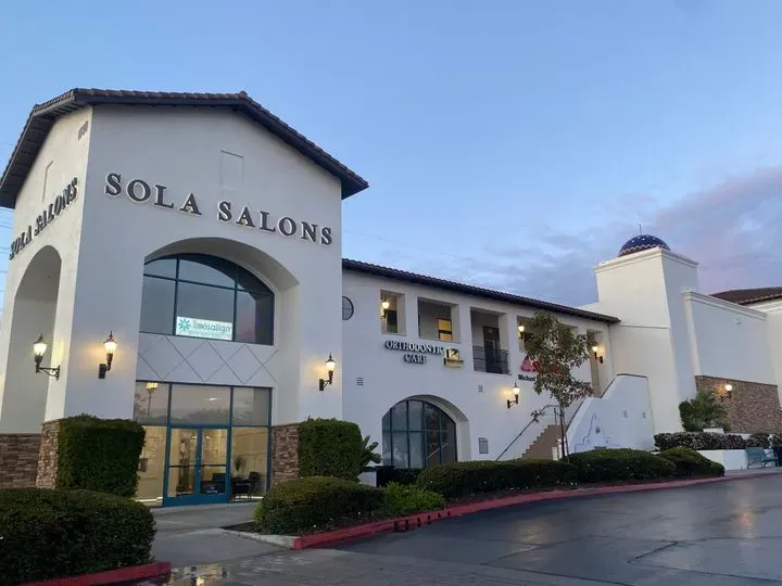 https://cdn.salonspotlight.com/photos/Foy3SIpnUaOYX4QzqTml/a4991d74-1207-4bfc-bc2b-e44a68f3650e_720x720
