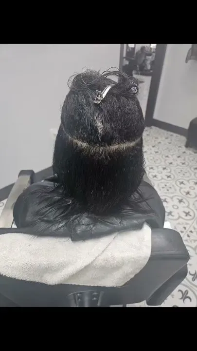 https://cdn.salonspotlight.com/photos/FryezPm0AUc4OWF9Ug3K/4b2be0b1-db3a-4b8b-90fd-33f7fd22b7ed_720x720