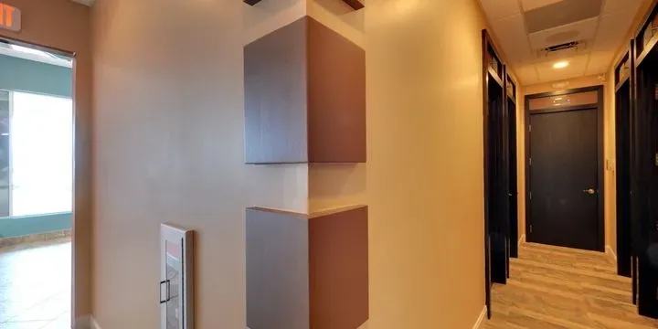 https://cdn.salonspotlight.com/photos/FwNIRtTANi3XwBPItfkZ/b7a9daea-cd33-4d03-9956-26068e4f5b24_720x720