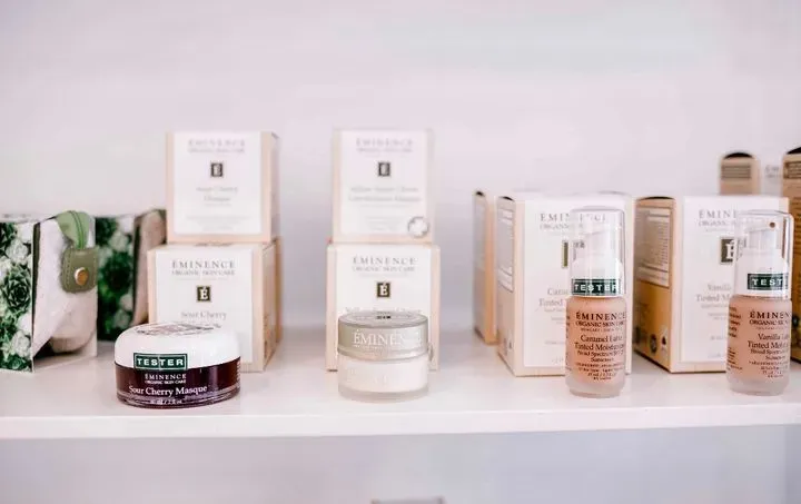 https://cdn.salonspotlight.com/photos/G34Nk2E621fUpSkCkWbq/ca427026-0bf3-4aa5-9408-5a145c71942d_720x720