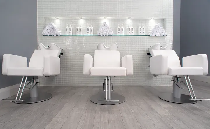https://cdn.salonspotlight.com/photos/G3mPYihGKnTL76qavC8V/314b31c8-ebb6-4a29-a0cd-e0a9ab22522c_720x720