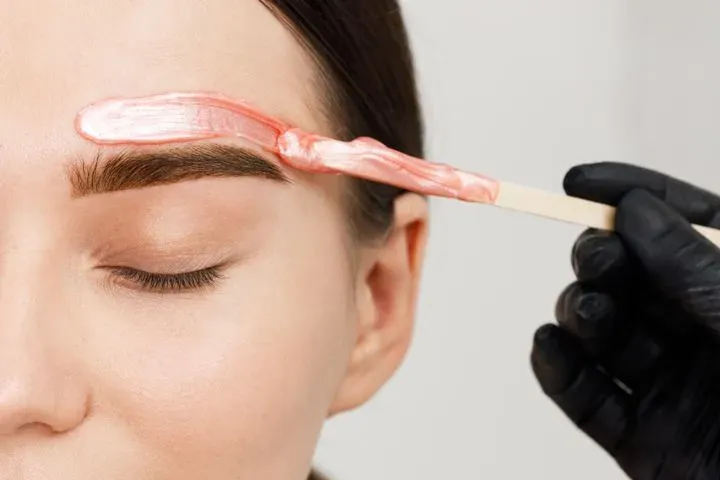 https://cdn.salonspotlight.com/photos/G43lPqqtAd70BjTTB5vl/881c9e96-e45c-424c-a903-212499d759df_720x720