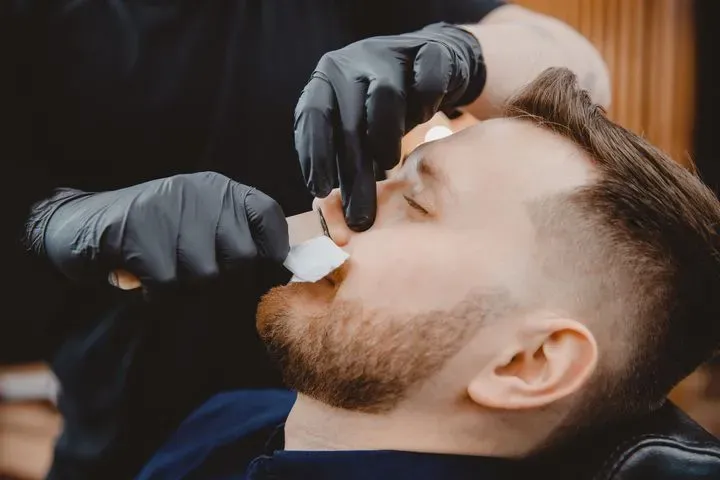 https://cdn.salonspotlight.com/photos/G43lPqqtAd70BjTTB5vl/e1626523-2c75-46f5-b2a7-444bb8520410_720x720