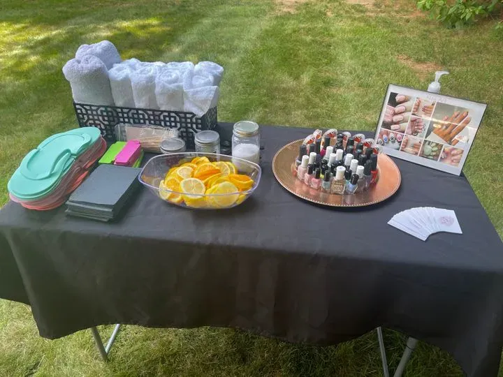 https://cdn.salonspotlight.com/photos/G5VBudo3p7i7qPtJYSxd/79cc0196-d4f6-40e8-ba43-ab5a776c9db6_720x720