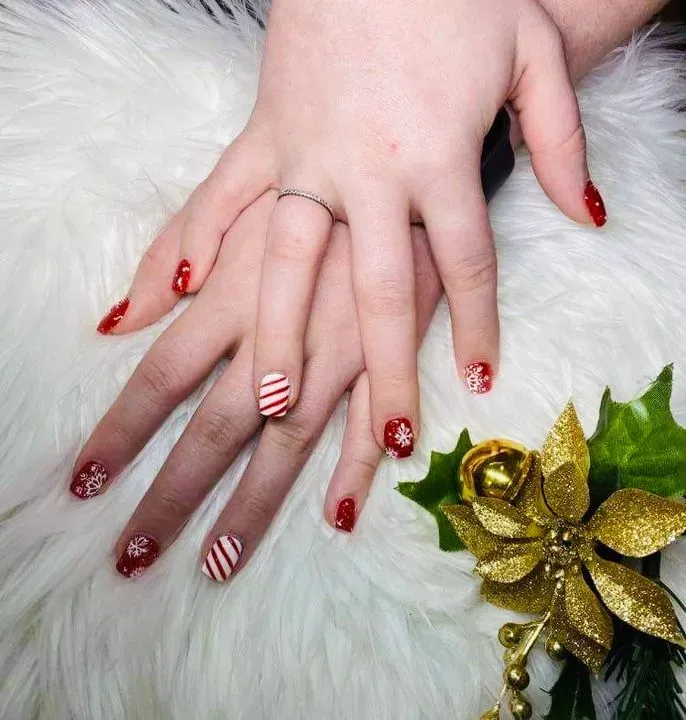 https://cdn.salonspotlight.com/photos/G664kjSsnvN1cw0cH17U/ece1722f-8ab7-498e-b723-66479248bcf5_720x720