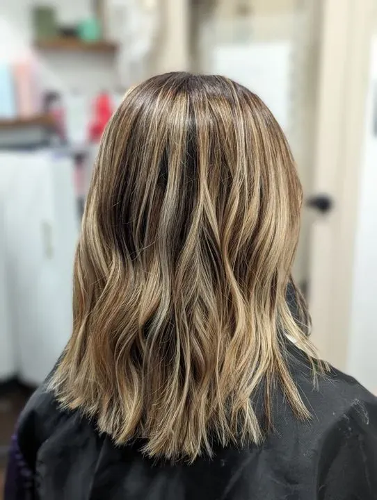 https://cdn.salonspotlight.com/photos/G70vDXuL9dSIXLsGMJzu/069860f5-0c71-49cd-9ce9-4c5695a95044_720x720