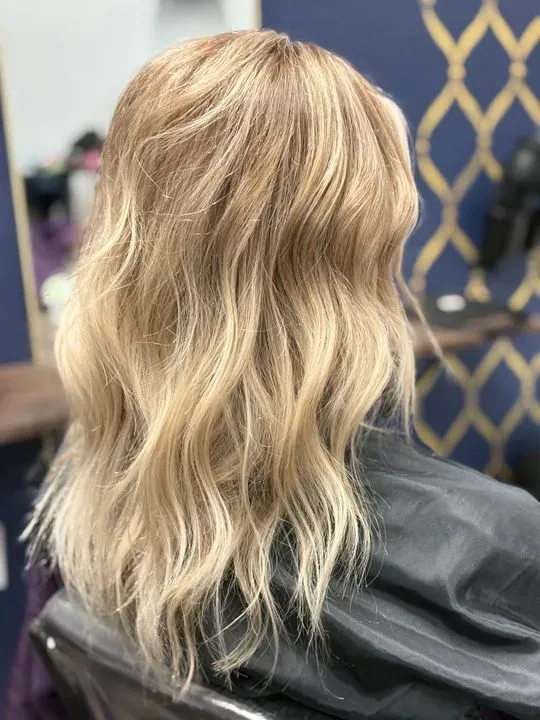 https://cdn.salonspotlight.com/photos/G70vDXuL9dSIXLsGMJzu/76b4ecf0-1c7e-447a-82af-2de2ae87317f_720x720