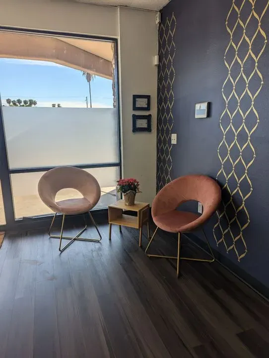 https://cdn.salonspotlight.com/photos/G70vDXuL9dSIXLsGMJzu/9f61ca6b-57ff-485c-834a-bb830b783a8e_720x720