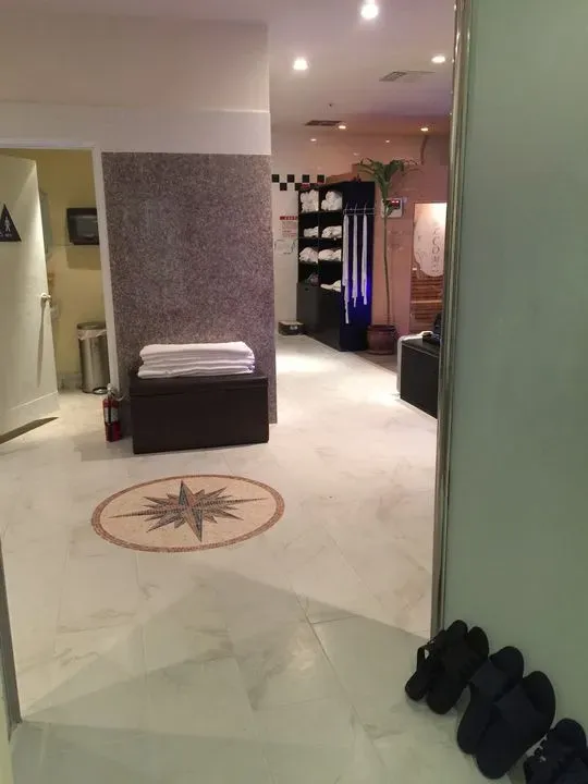https://cdn.salonspotlight.com/photos/G8NdgZc73dQMVxJa6WKf/4686df0b-ab14-4b61-a5c9-cd1f6fd4df19_720x720