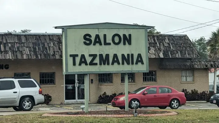 https://cdn.salonspotlight.com/photos/GAJ27vrBJiMtaDj0t57c/cc331dc1-a574-497c-aa39-490492018499_720x720