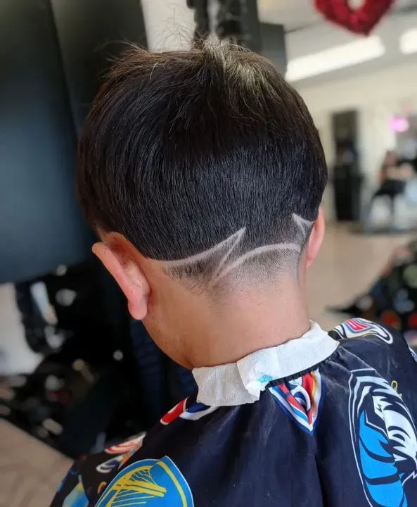 https://cdn.salonspotlight.com/photos/GB41aJkLUFmmtkeSfVqo/4021886c-75e0-4951-8536-6935faf08037_720x720