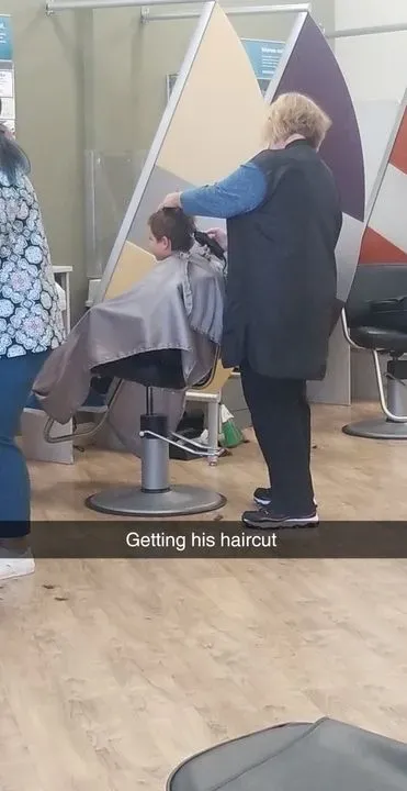 https://cdn.salonspotlight.com/photos/GCi3HP02WoscpbxU8K4x/01e9cb41-3a64-412b-b55d-9809572daff8_720x720
