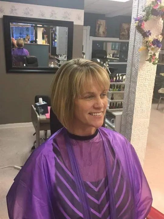 https://cdn.salonspotlight.com/photos/GDCBmqE4dgOdb6CAb1Ty/fa0f6f44-c4a3-40ba-884e-dd0c7c7d3225_720x720