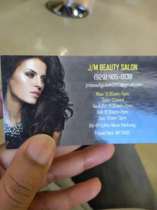 https://cdn.salonspotlight.com/photos/GGt8GTW0QwhqFxPSUi4A/d65ee1ca-1e4f-4b64-beb8-ee037c8c1338_720x720